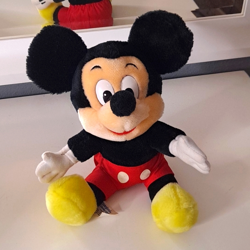 Vintage 80s Disneyland Walt Disney World Mickey Mouse Stuffed Plus Collectible